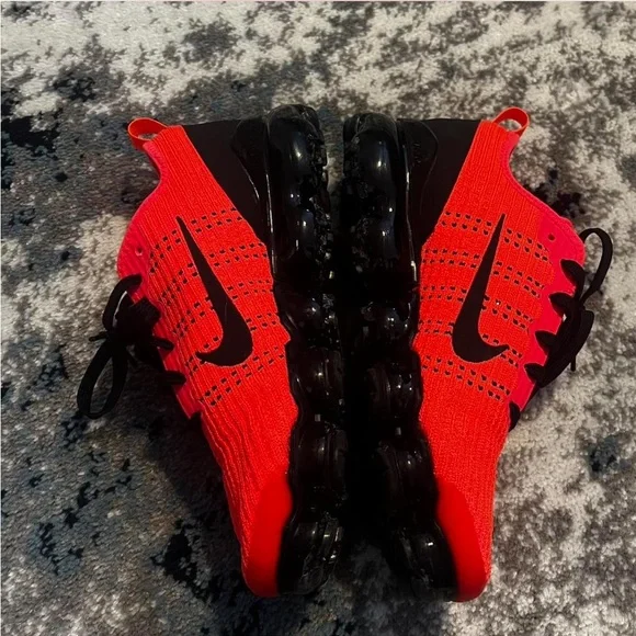 Nike Bright Red and Black Air Sneakers - Picture 3 of 5